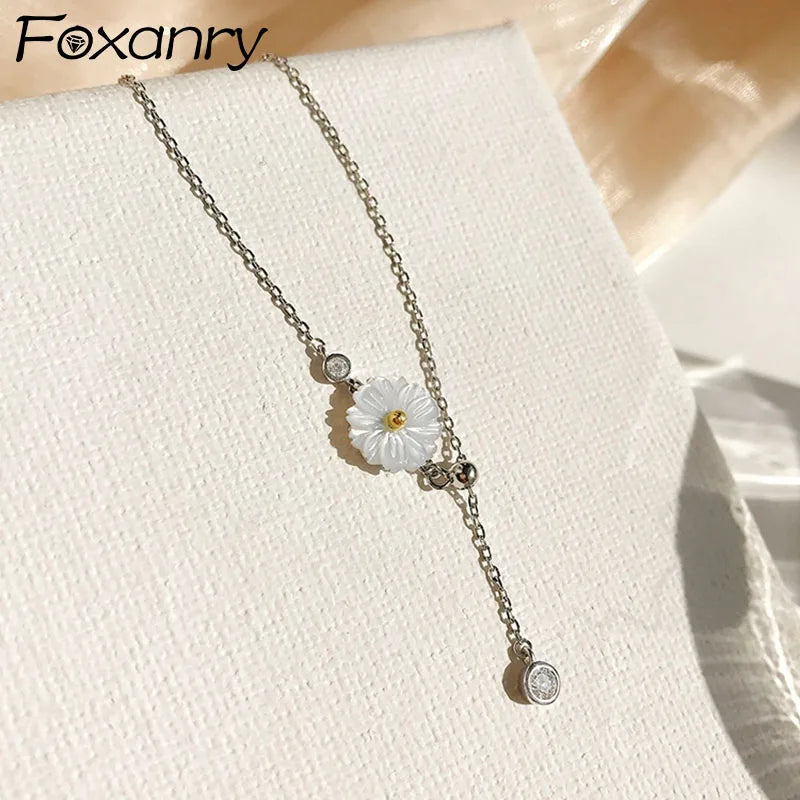 New Fashion Cute Daisy Pendant Clavicle Chain Jewelry Gift