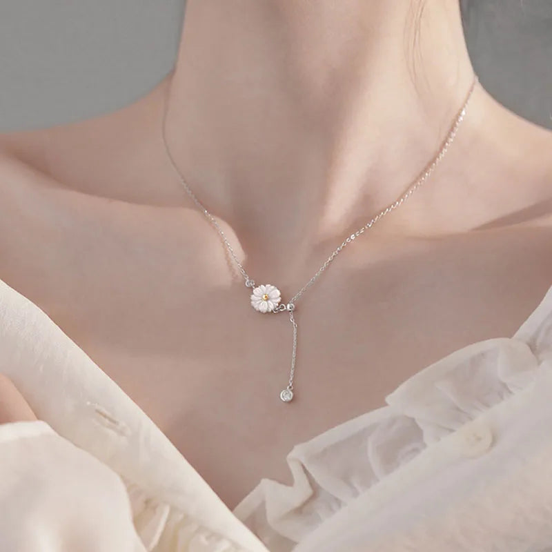 New Fashion Cute Daisy Pendant Clavicle Chain Jewelry Gift